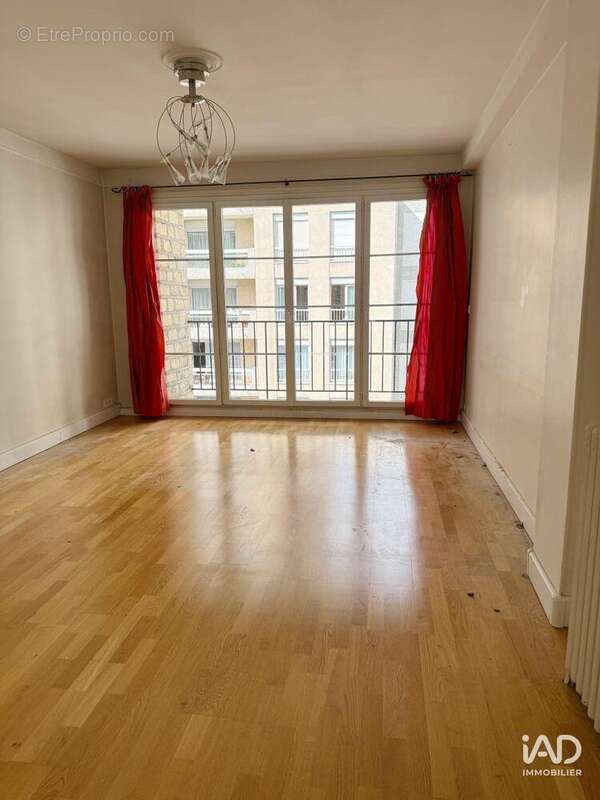 Photo 9 - Appartement à COURBEVOIE