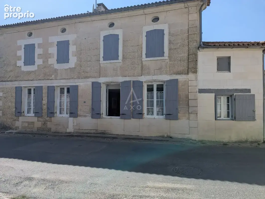 Maison à RIOUX