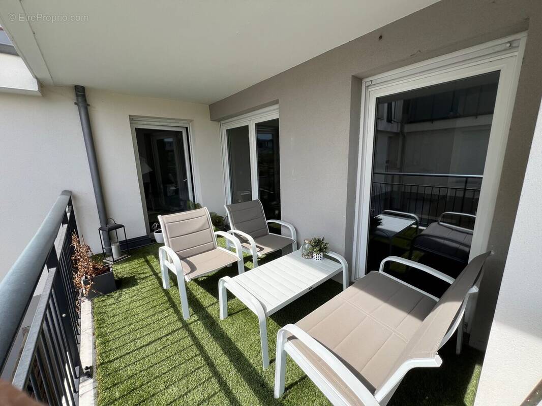 Appartement à SARTROUVILLE