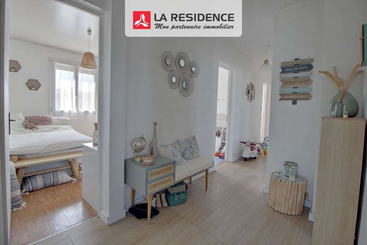 Appartement à VILLEPREUX