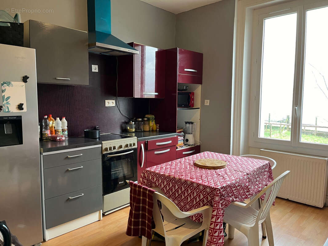 Maison à COUSSAC-BONNEVAL