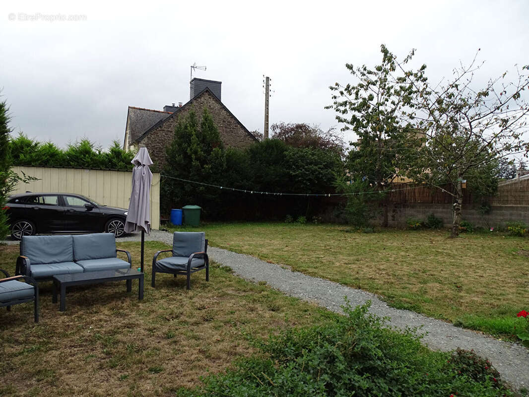 Maison à CARHAIX-PLOUGUER