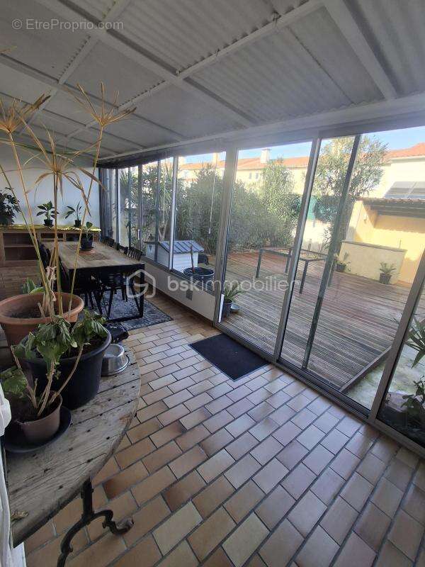 Maison en deux faces jardin et garage - photo 3