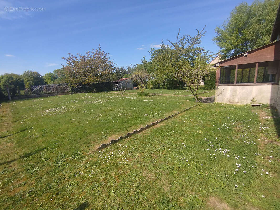 Maison à SAINT-AGIL