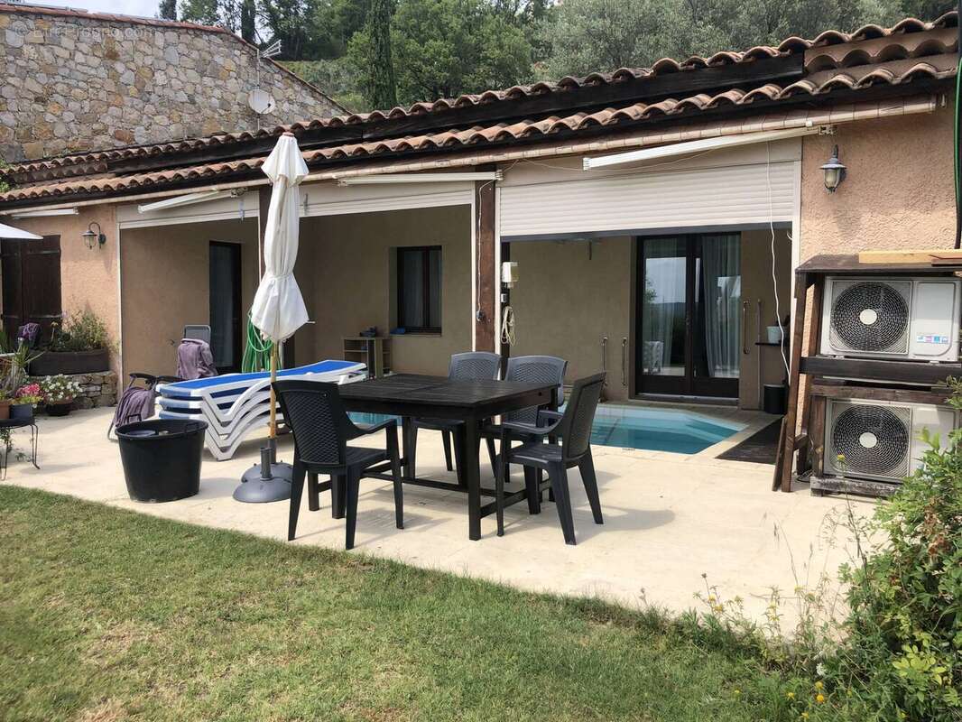 Maison à TOURRETTES