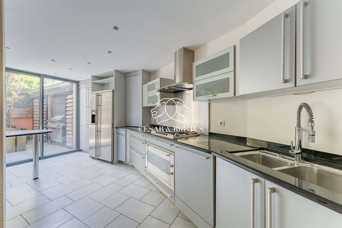 Appartement à LYON-8E