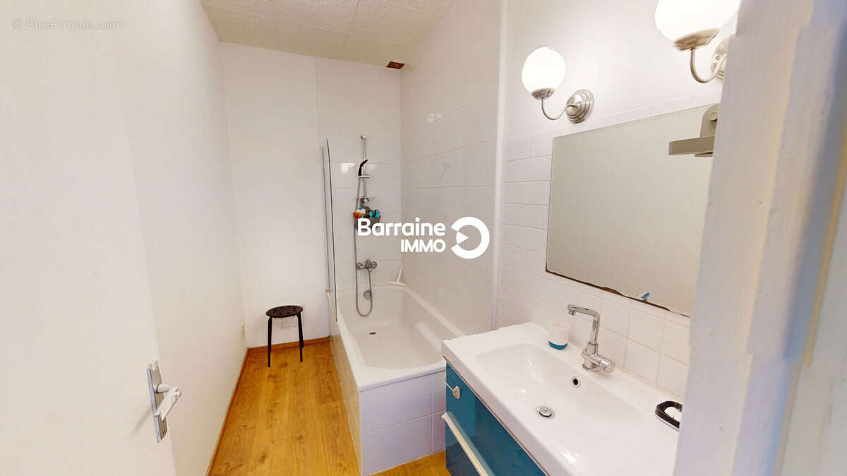 Appartement à LE RELECQ-KERHUON