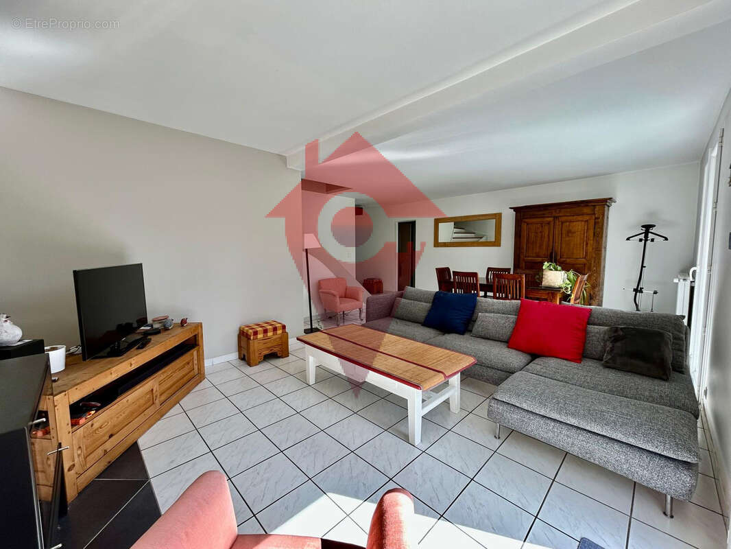 Maison à VERNEUIL-SUR-SEINE