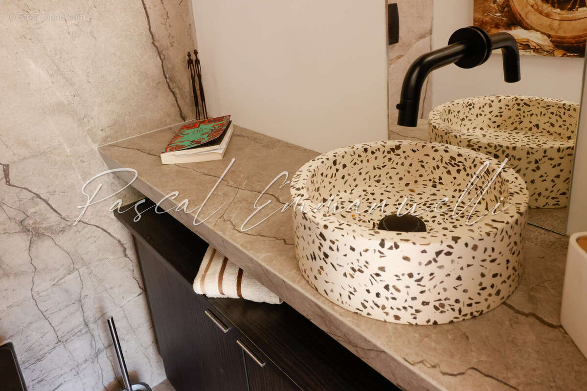 Appartement à MANDELIEU-LA-NAPOULE