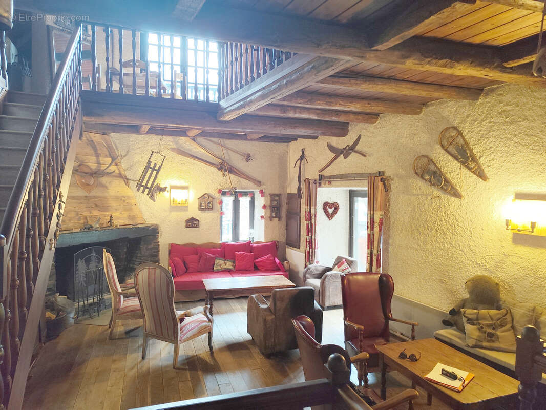 Maison à BENQUE-DESSOUS-ET-DESSUS