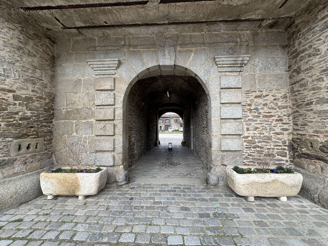 Maison à SAINTE-CROIX-EN-JAREZ