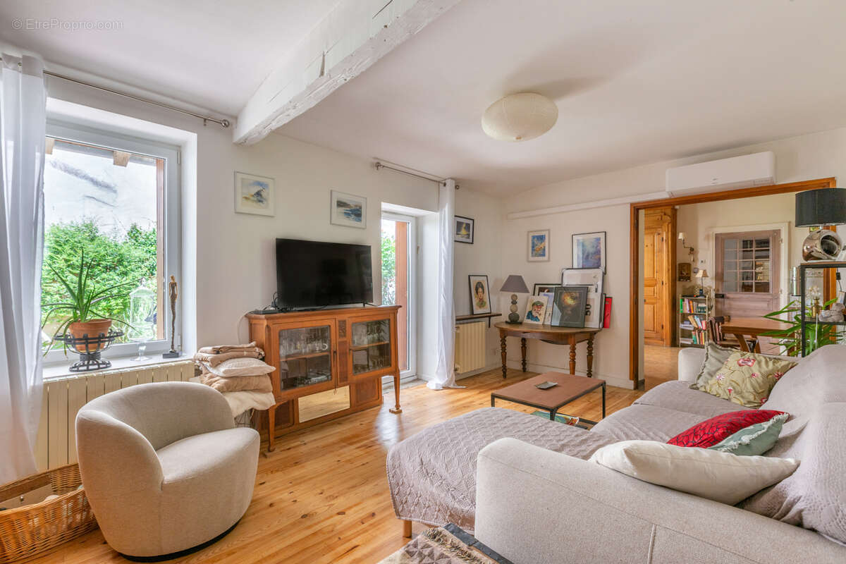 Centre ville Vienne - Belle maison bourgeoise 120 m2 - photo 2