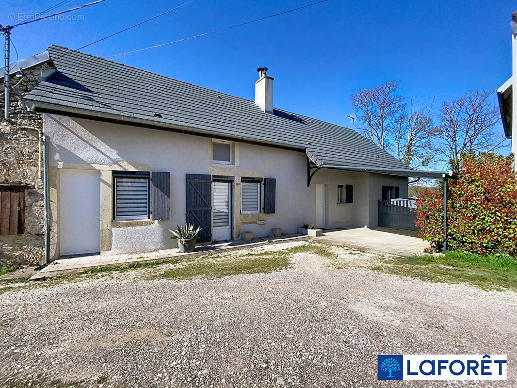 Maison à NOIRON-SUR-BEZE