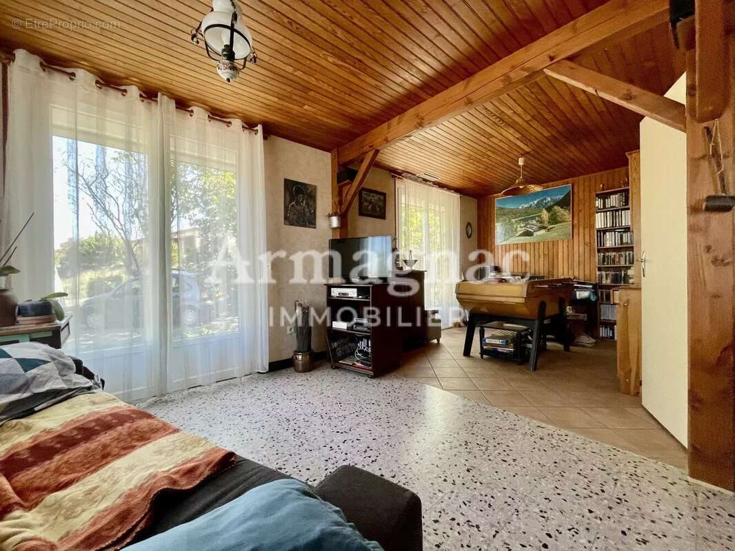 Maison à VALENCE-SUR-BAISE