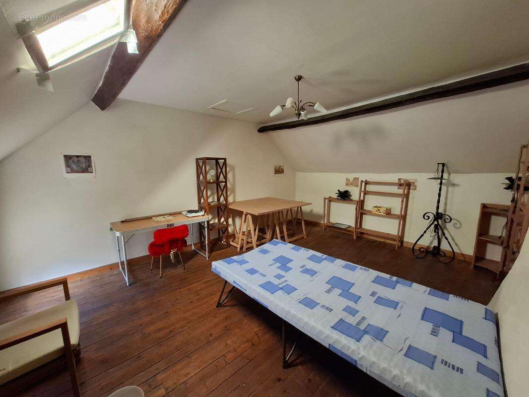 Maison à MONTIGNY-LENGRAIN