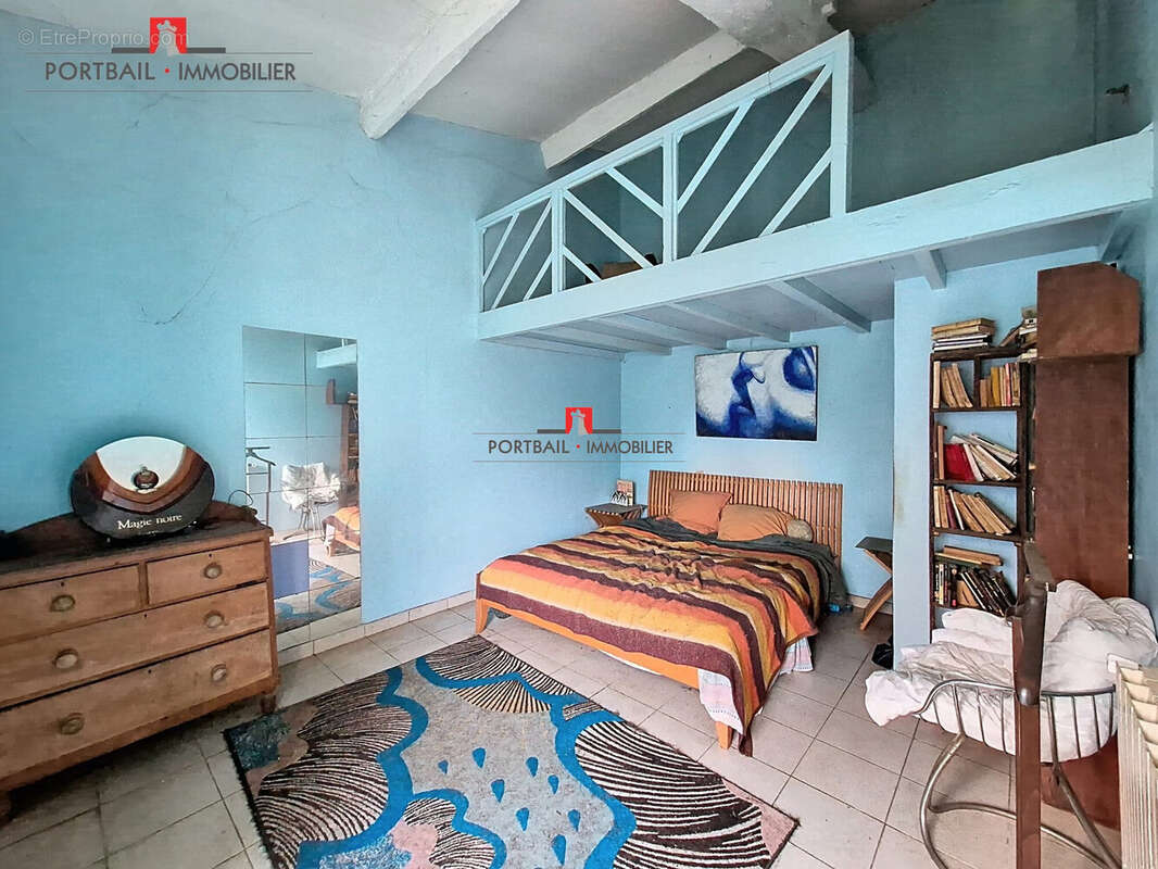 Maison à BLANQUEFORT