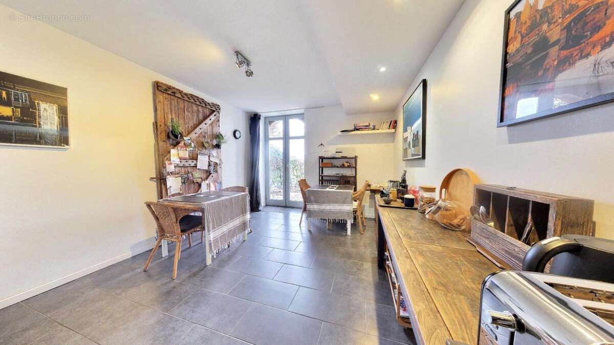 Maison à ANGLES-SUR-L'ANGLIN