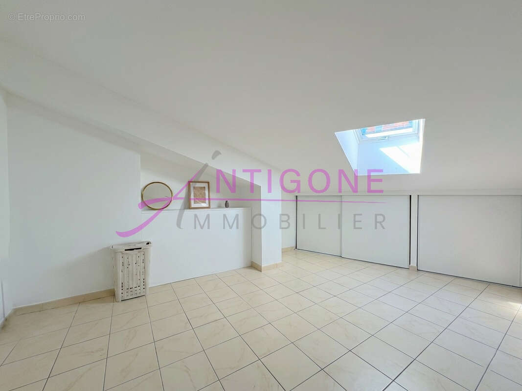 Appartement à SIX-FOURS-LES-PLAGES