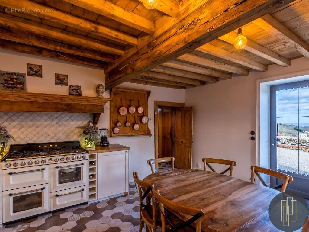 Maison à LE PERREON