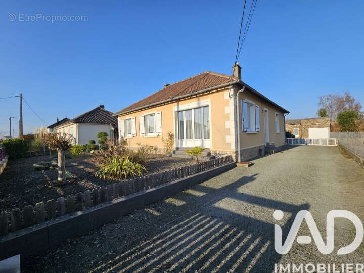 Photo 2 - Maison à VAAS