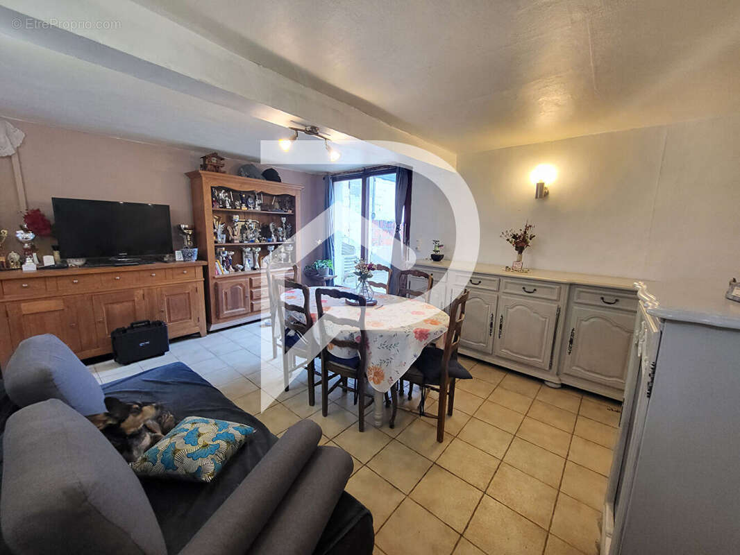 Maison à SAINTE-SAVINE