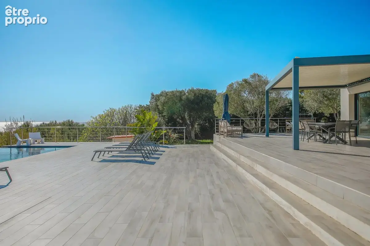 Maison 6 pièces 191 m² à vendre à Carqueiranne (83320) - photo 6