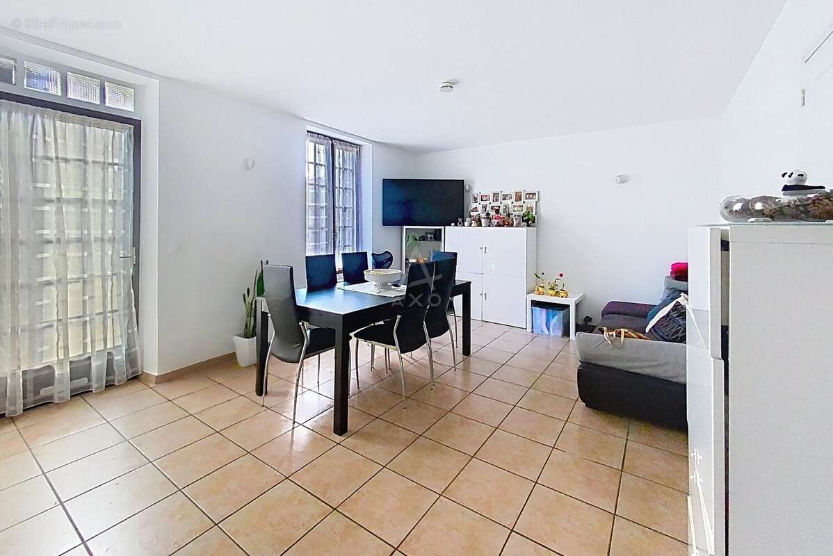 Appartement 50 m² à Saint-Maur-Des-Fosses  - photo 3