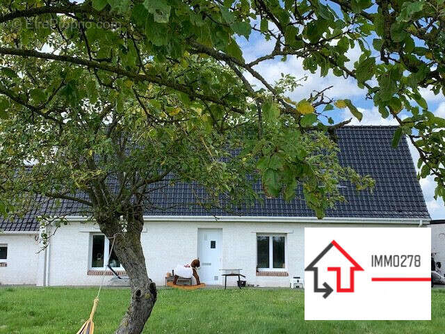 Maison à BOLLEZEELE