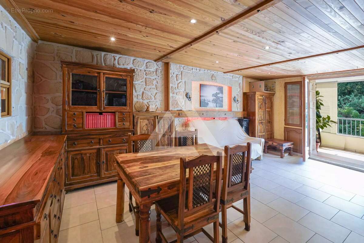 Appartement à MENTON