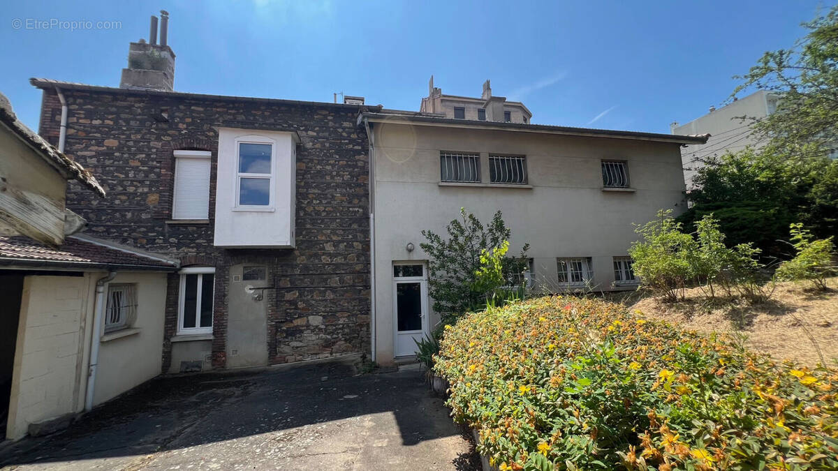 Appartement à SAINT-ETIENNE