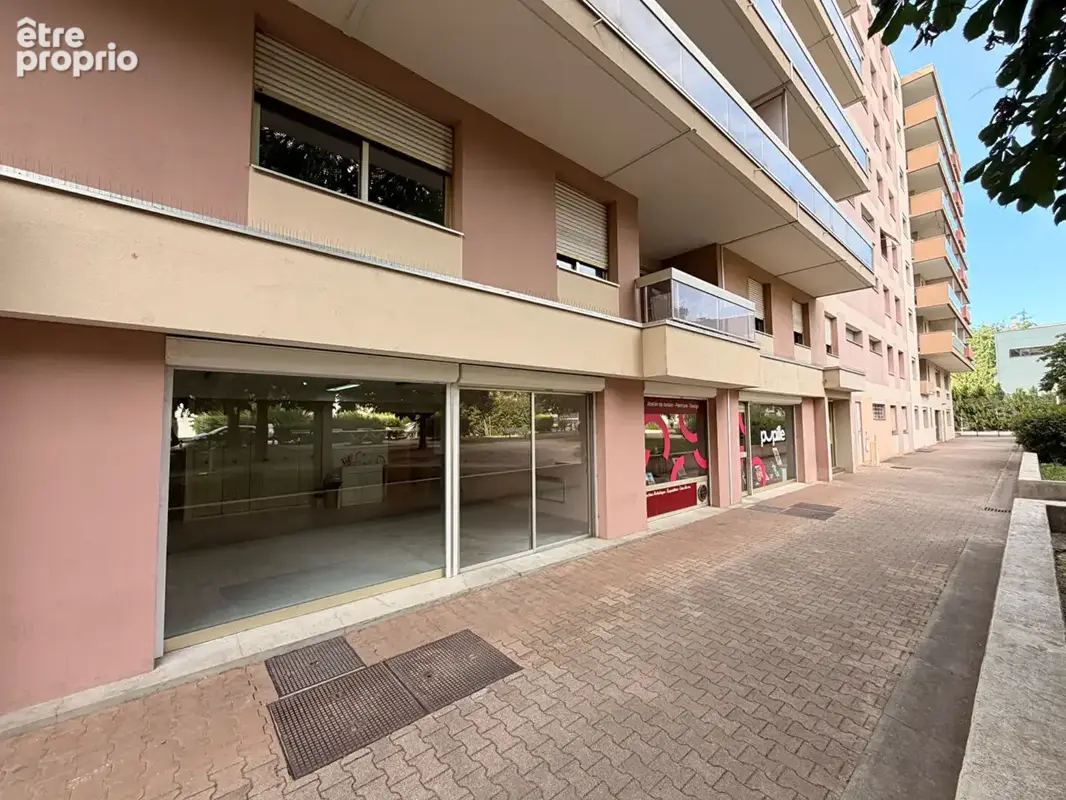 Local Commercial / Monplaisir Lyon 163 m2 + Garage et stationnement - photo 7