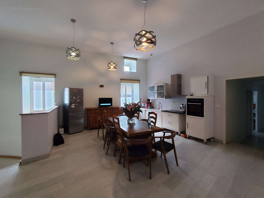 Maison à AVAILLES-LIMOUZINE