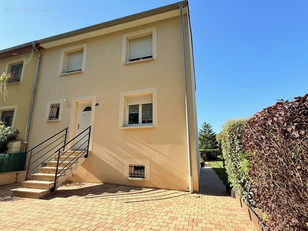 Maison à GUENANGE