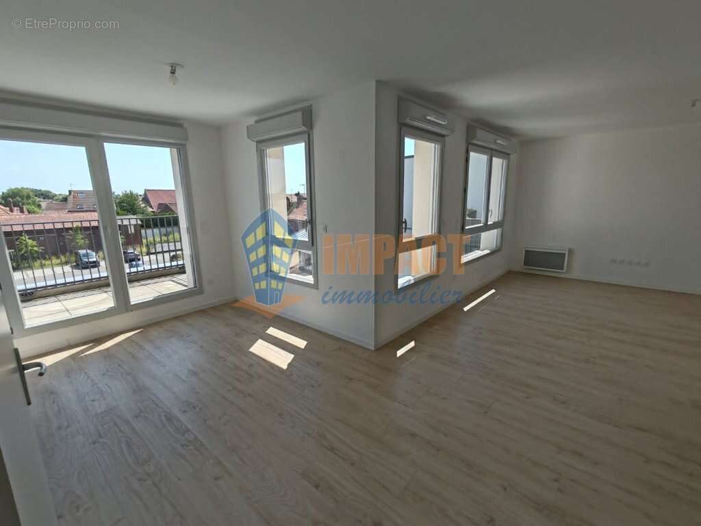 Appartement à EMMERIN