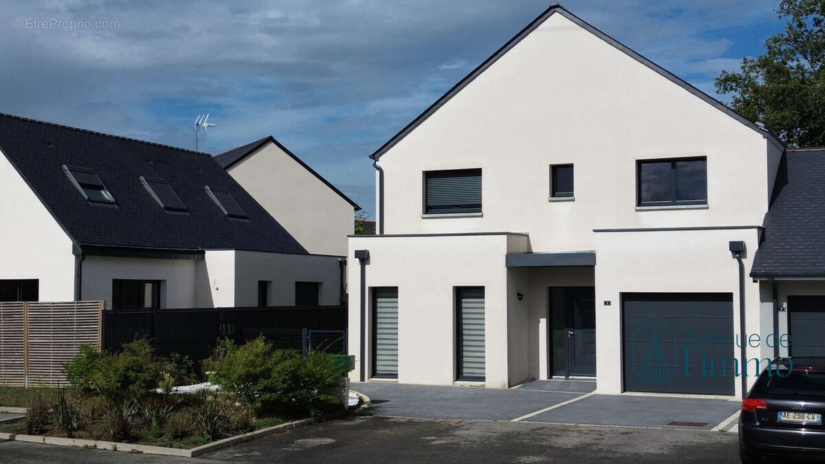 Maison à MONTREUIL-JUIGNE