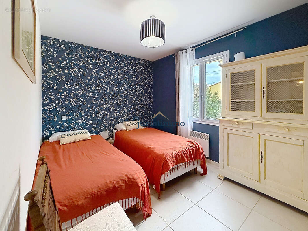 A 1,5 kms du centre ville-maison de plain-pied-3 chambres-piscine-520 m2 de terrain - photo 14