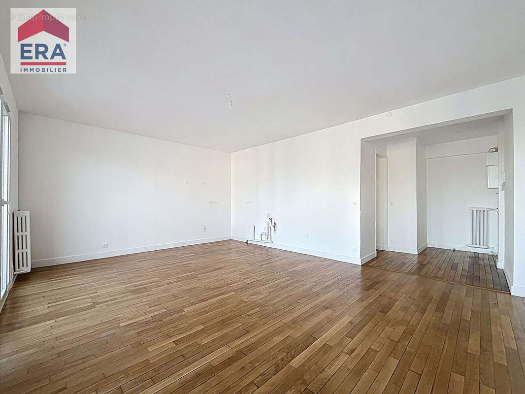 Appartement à CHARENTON-LE-PONT