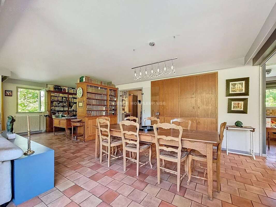 Maison à EQUEMAUVILLE