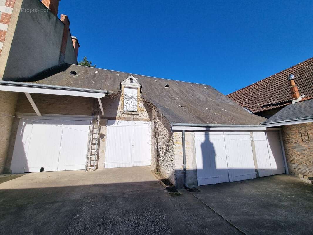 Maison à LA CHATRE