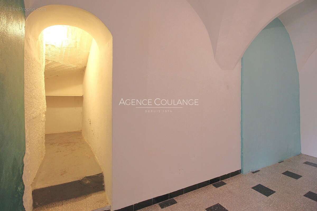 Appartement à LA CADIERE-D&#039;AZUR