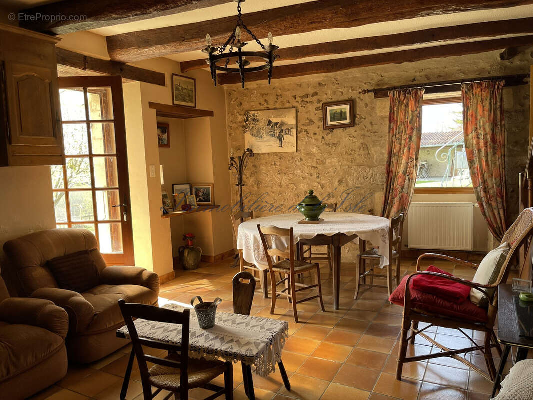 Maison à CHANTERAC