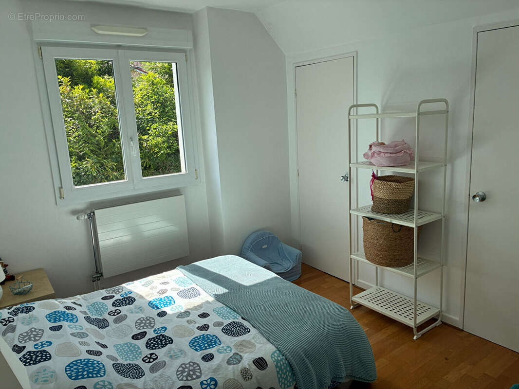 Maison à MISEREY-SALINES