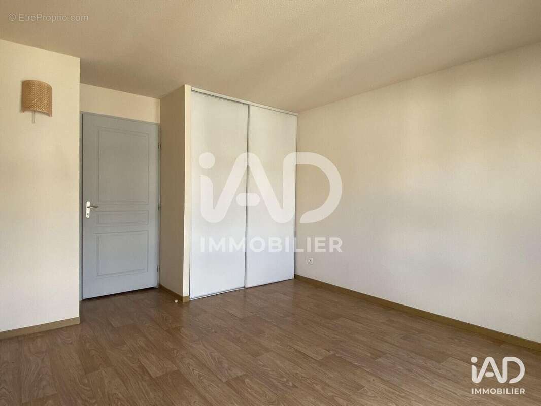 Photo 5 - Commerce à CASTELGINEST