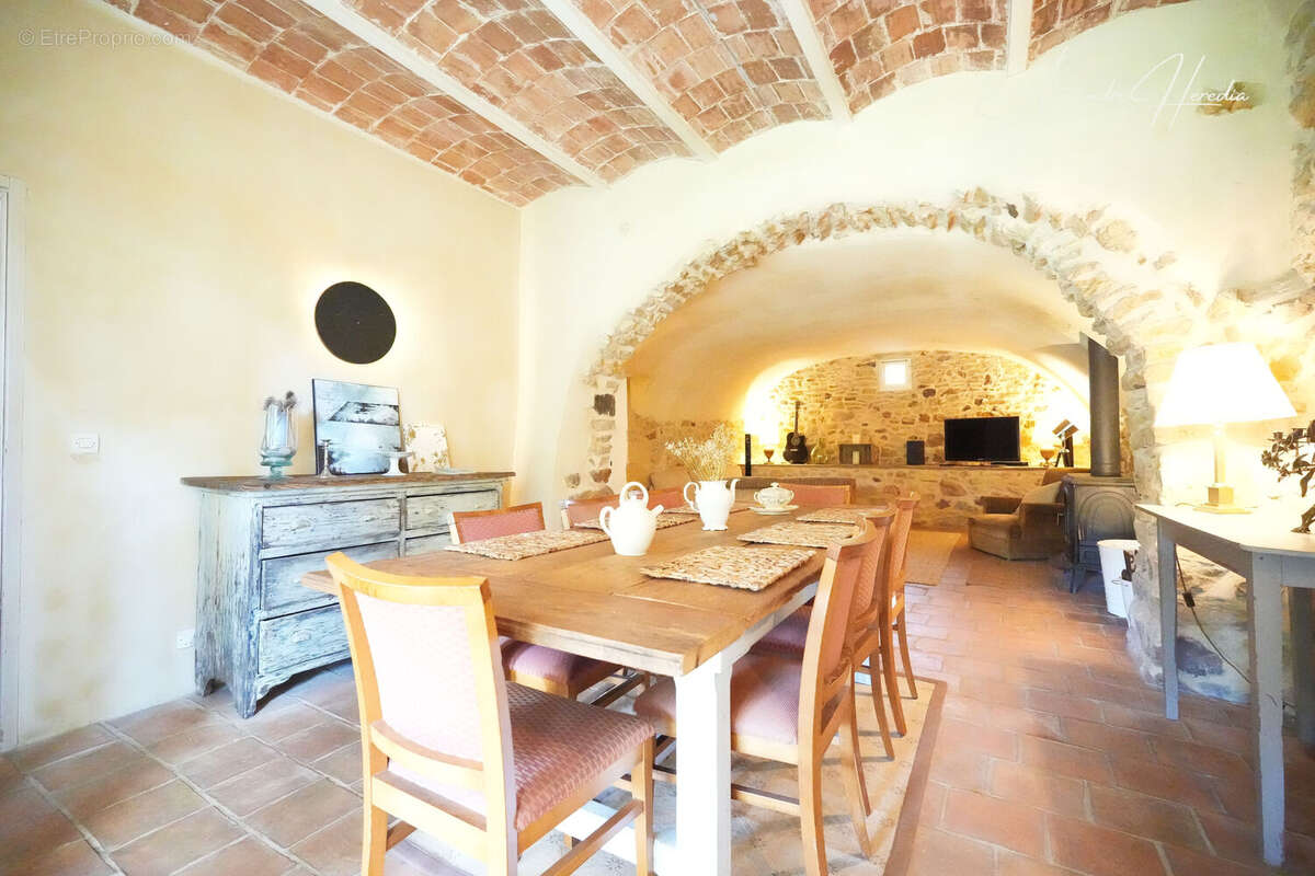 Maison à UZES