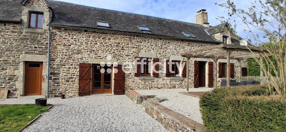 Maison à CONDE-SUR-SARTHE