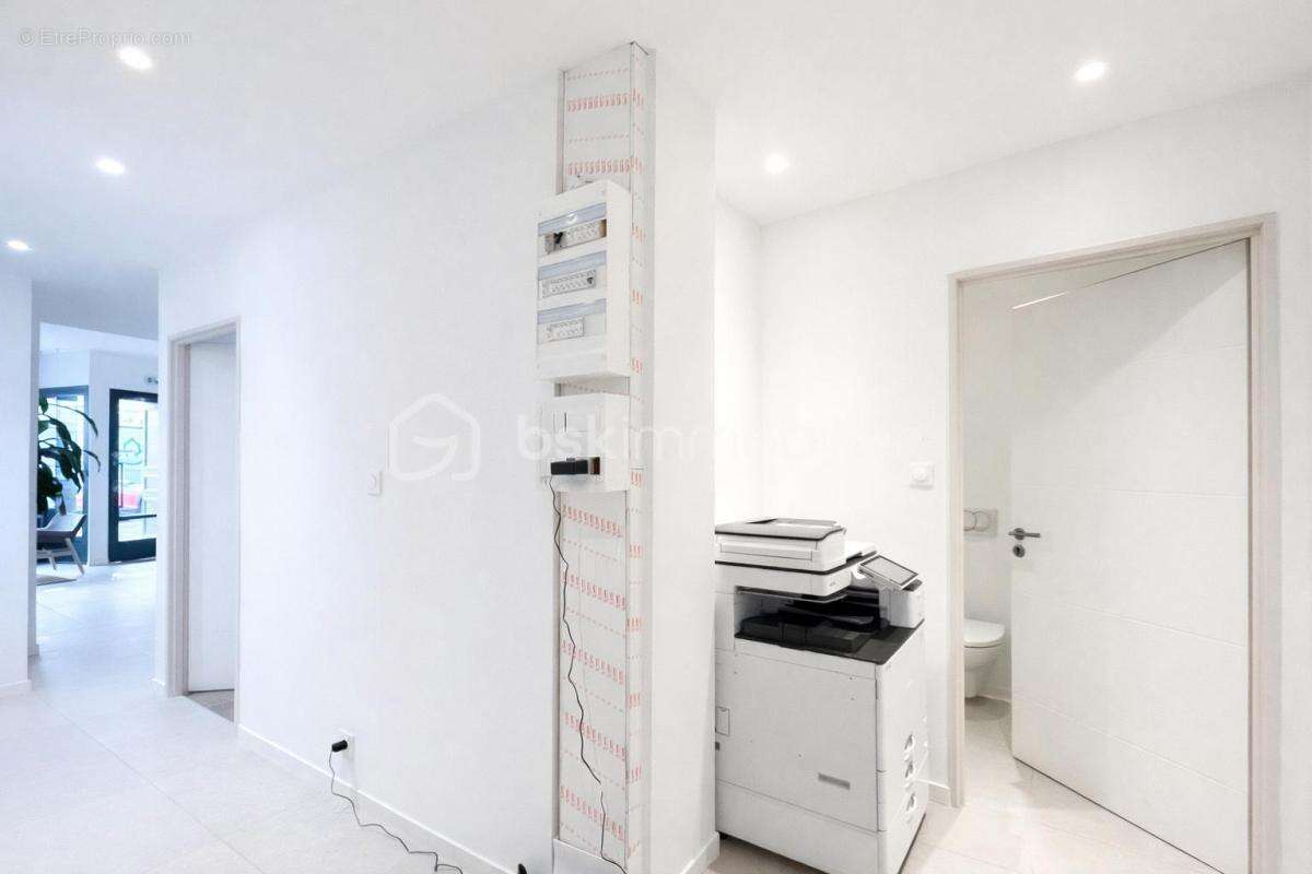 Commerce à VILLEFRANCHE-SUR-SAONE