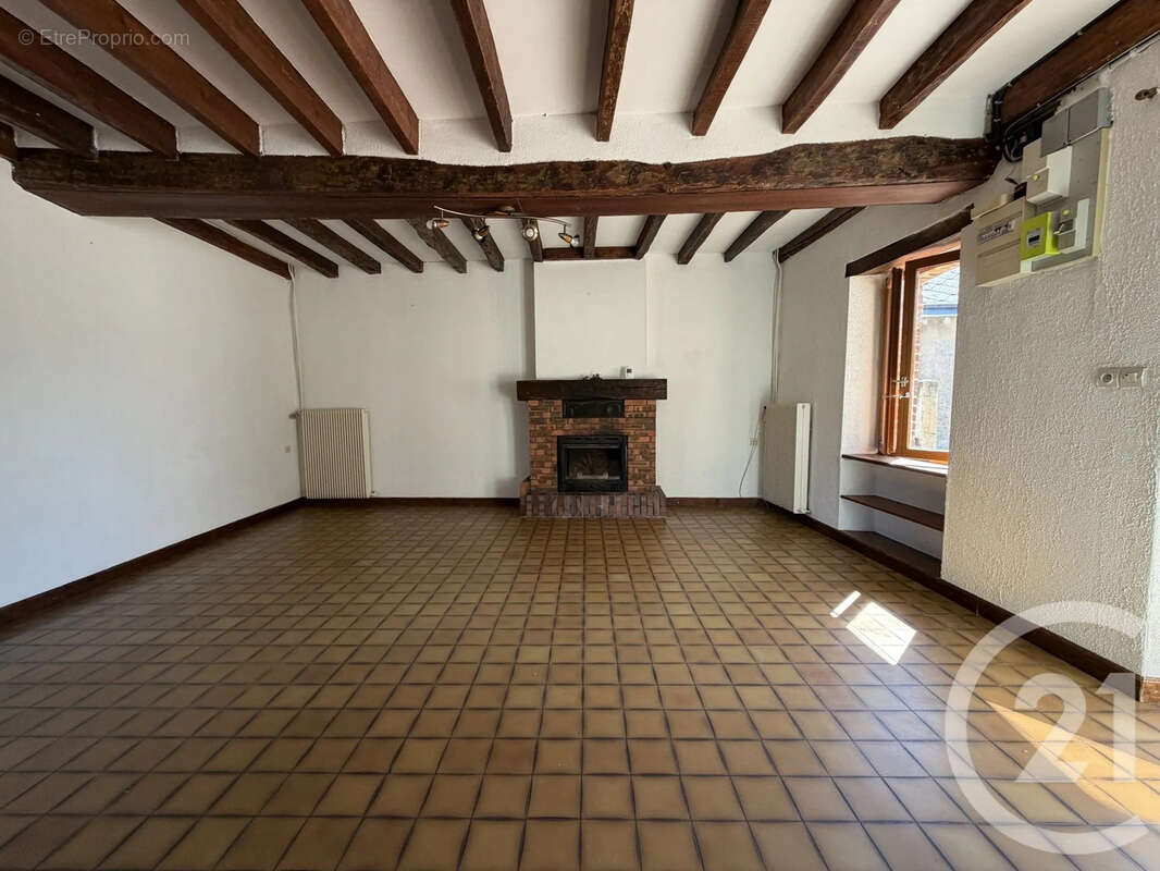 Maison 99 m² à Saint-Denis-Les-Ponts  - photo 6