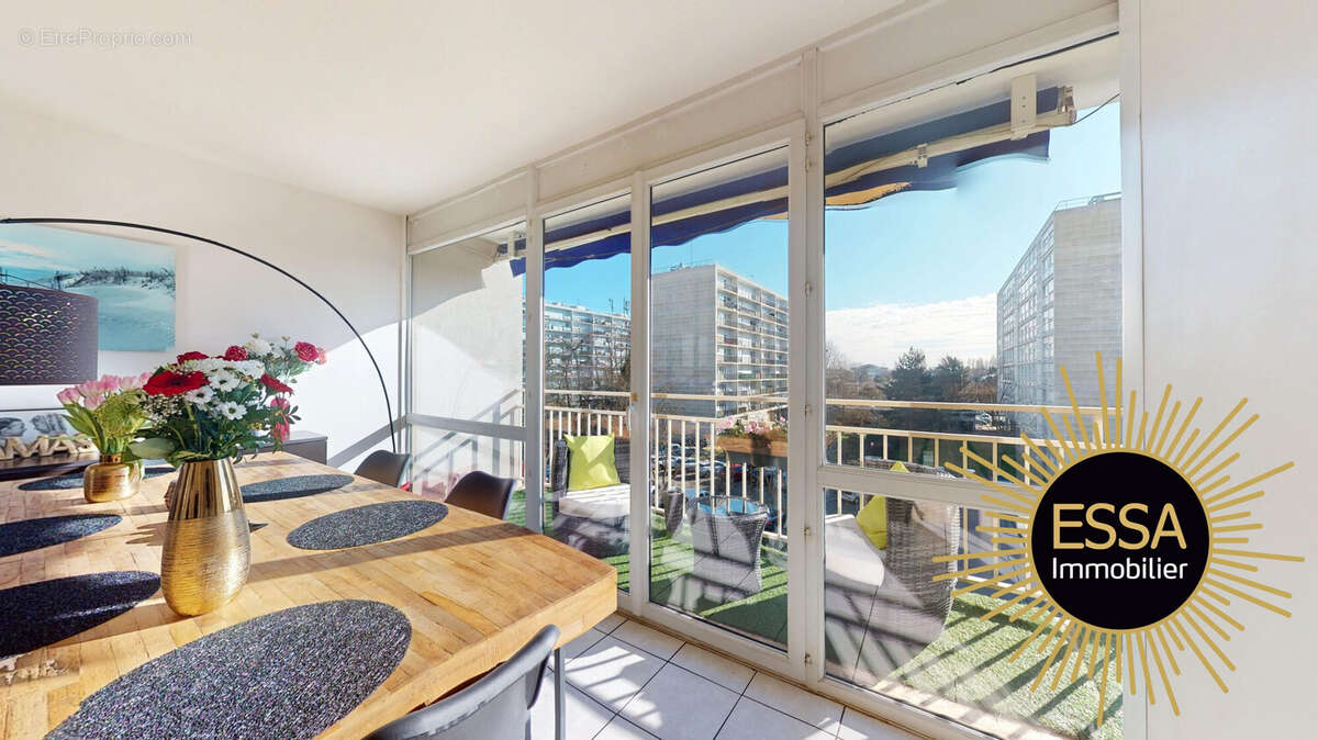 Appartement à VELIZY-VILLACOUBLAY