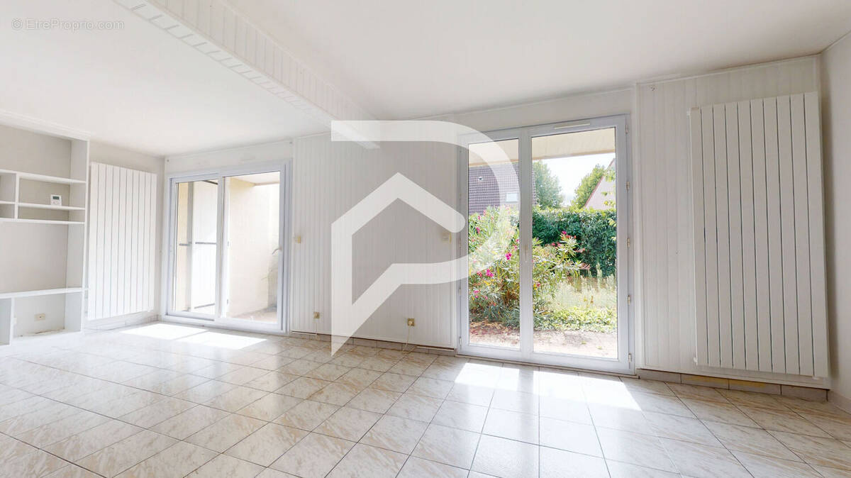 Maison à VERNEUIL-SUR-SEINE