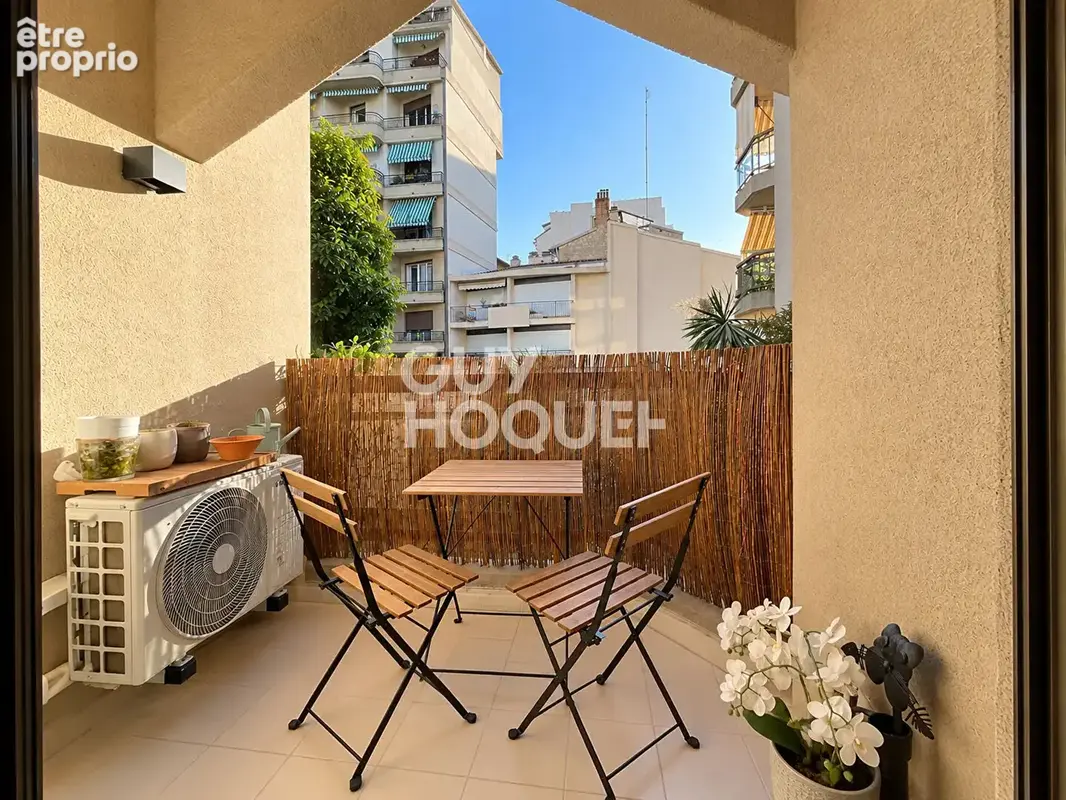 Nice fleurs 2 pièces duplex rénové avec extérieur - photo 2